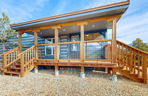Valdez House | Overlook Cabin