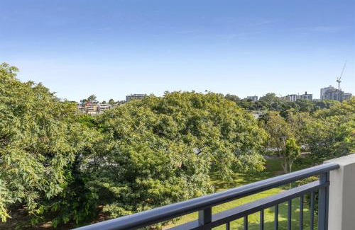New Farm Apartment | Oxlade Luxury Riverfront Apartments