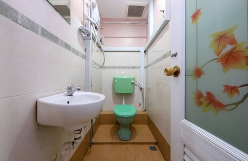 Kepala Batas Hotel | OYO 44016 Rafik Ali Motel