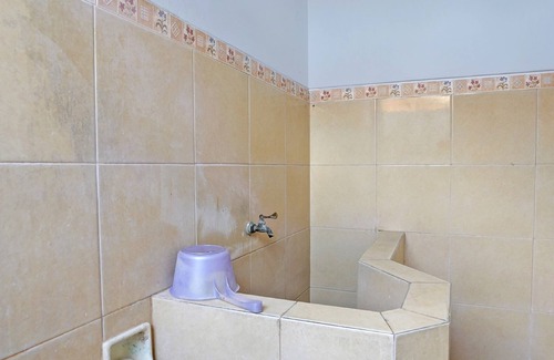 Lamongan Hotel | OYO 91868 Nusa Indah Guest House Syariah