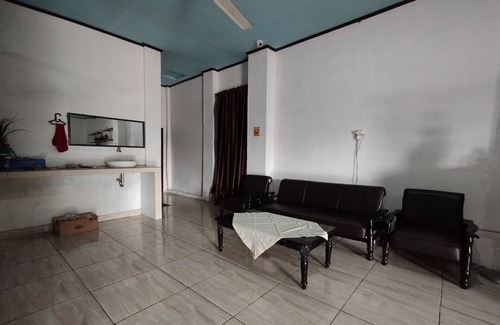 Sei Pinang Hotel | OYO 93520 Wisma Haji BunbunNearYani Heahlerr