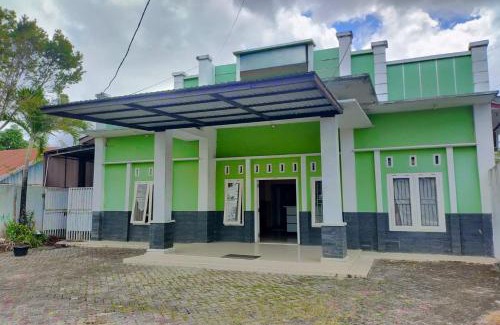 Tetebatu Hotel | OYO 93918 Wisma Tulip Near Masjid Besar Desa Tanabangka