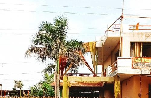 Bulandshahr Hotel | OYO Deep Garden