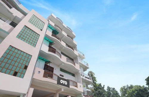 Kanpur Hotel | OYO Flagship Lucky Hotel