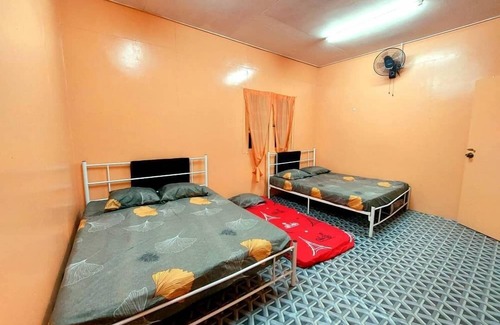 Kampung Batak Rabit House | OYO Home 90515 Rin Rakit Water Hut