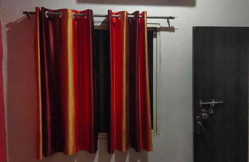 Shujalpur Hotel | OYO Hotel Jhulelal Palace