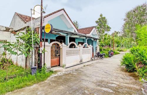 Klaten Selatan Hotel | OYO Life 2546 Griya Widya Syariah