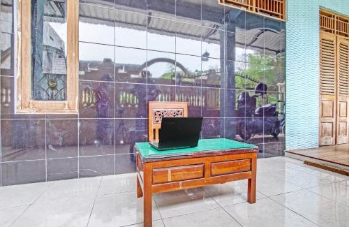 Klaten Selatan Hotel | OYO Life 2546 Griya Widya Syariah