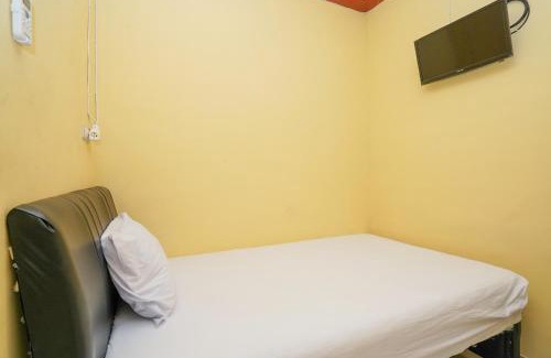 Gresik Hotel | OYO Life 2619 Kost Keluarga Cemara