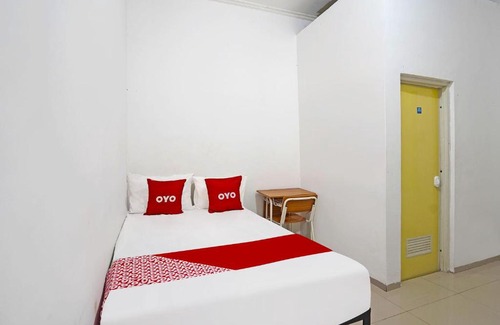 Waru Hotel | OYO Life 91670 Mannsur Homestay Syariah