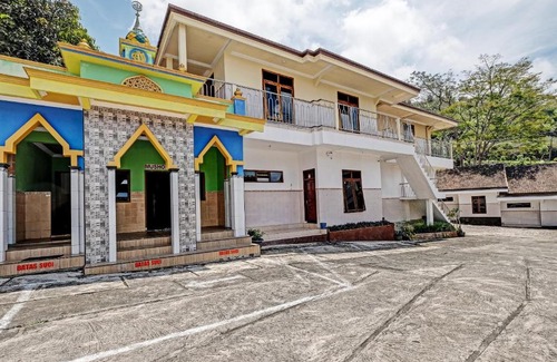 Ambarawa Hotel | OYO Life 91677 Hotel Citra Dewi 3