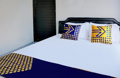 Blitar Hotel | OYO Life 92353 Purnama Syariah Guest House