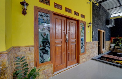 Sidomulyo House | OYO Life 92840 Wisma Morricco