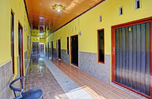 Prigen Hotel | OYO Life 92920 Rumah Kost Azca