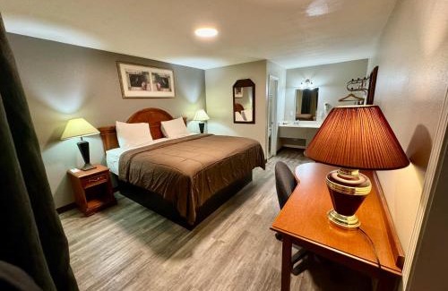 Ozark Hotel | Ozark Inn & Suites