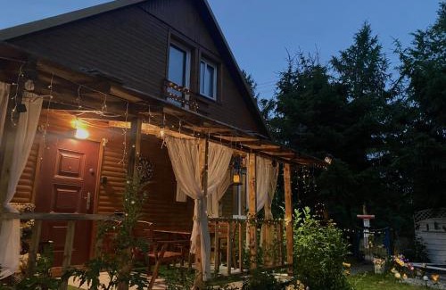 Krynki House | Ozierański Raj "Pod rzeźbami"