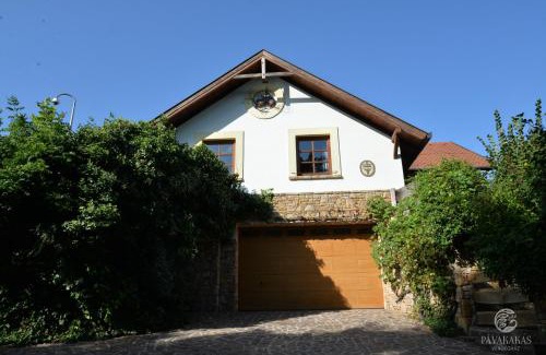 Vac Villa | Pávakakas Vendégház