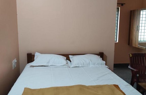Madduru Cabin | P.M.Residency Boarding and Lodging