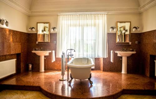 Gryzyna Hotel | Pałac Racot