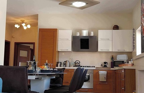 Paceville Apartment | Paceville Luxury Holiday Maisonette sleeps 9, top nightlife and beachdays.
