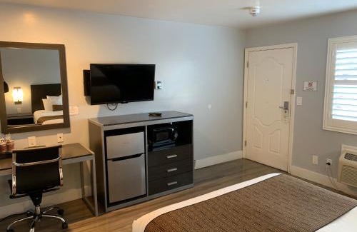 North Fremont Street Hotel | Pacific Inn Monterey