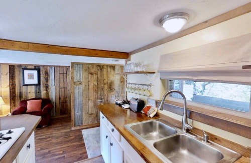 Spanish Valley Cabin | Pack Creek ~ Creekside East | 1 Bed, 1 Bath