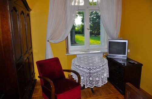 Popowo Stare Bed & Breakfast | Palace Popowo Stare