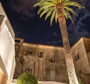 Santiago Apartment | Palacio Casa Muñoz Chaves Luxury