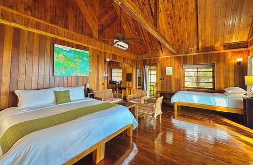 Meyungs Cabin | Palau Carolines Resort