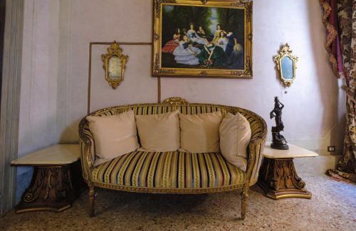 San Polo House | Palazzo Ca' Bernardo By Francesco Molon