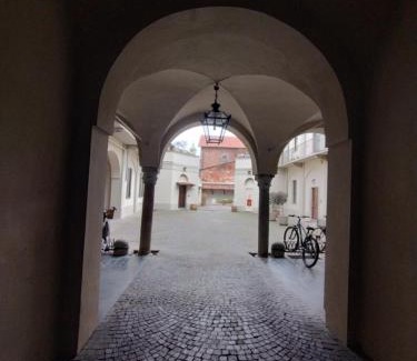 Vercelli House | Palazzo Cusani Charming Rooms
