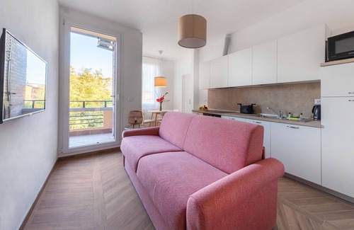 San Donato-San Vitale Apartment | Palazzo Pedretti 206, Bright Apt With Terrace By Halldis