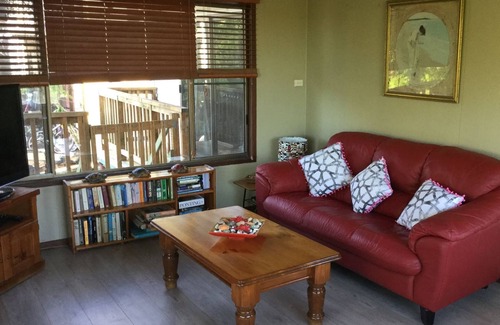 Nambucca Heads Cottage | Palm Cottage @ Nambucca Heads