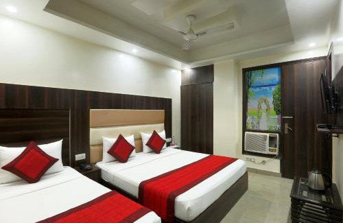 Mahipalpur Bed & Breakfast | Palm Emerald Near New Delhi International Airport