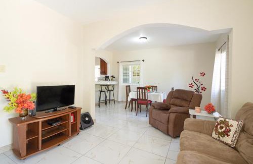 Reading House | Palm Leaf Cottage