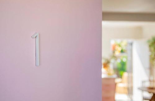Bateau Bay Villa | Palm Springs Oasis in Bateau Bay