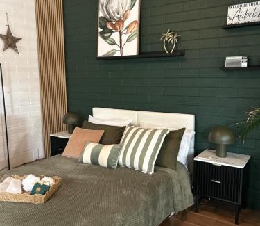 Darlington Apartment | Palm view studio