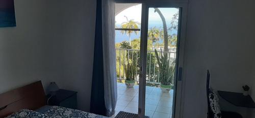 Montvert-les Bas Apartment | Palmer F3 Vue panoramique sur la Mer et Jardin 1 à 4 personnes