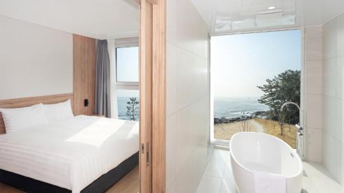 Yeongdeok Hotel | PANAQ operated by SONO