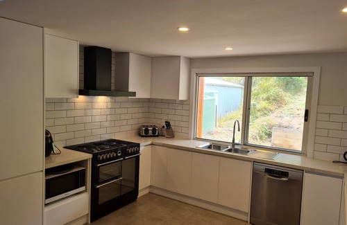 Venus Bay House | Pandora's Escape - Newly Built 7 Star Rated Home