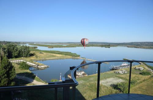 Velence Apartment | Panorama Apartman