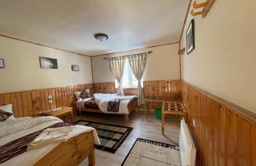 Namche Bazaar Cabin | Panorama Lodge and Restaurant