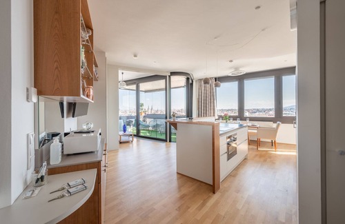 Altlerchenfeld Apartment | Panoramasuite mit Fernblick Über Wien