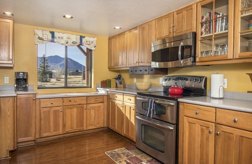Flagstaff House | Panoramic Mountain Views - Spacious yet cozy Mtn living on acreage. 5 stars!