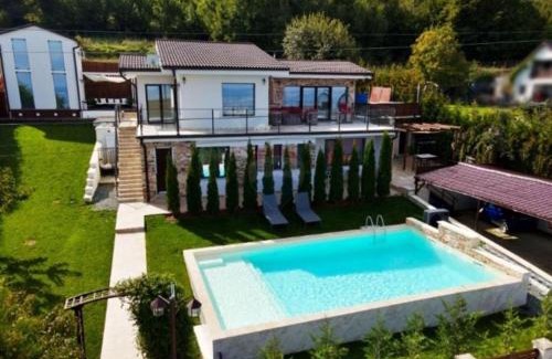 Feleacu Villa | Panoramic Palace