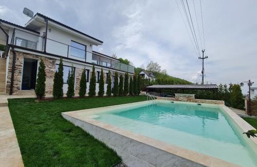 Feleacu Villa | Panoramic Palace