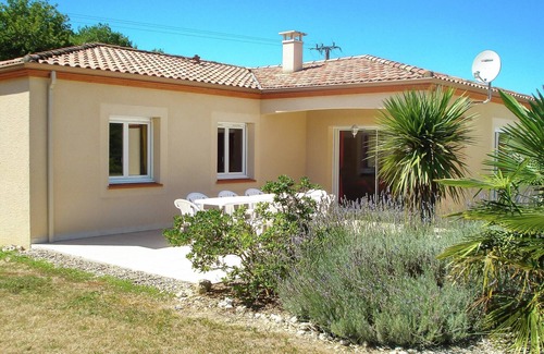 La Croix-Blanche Villa | Panoramic Poolside Villa