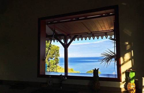 Les Anses-d'Arlets Villa | Panoramic view and cozy atmosphere for this villa in Creole style