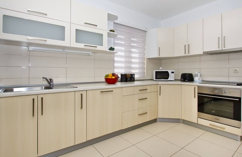 Omis Villa | Panoramic view, swimming pool, 9 bedrooms, fitness, 7 bathrooms, 16 persons