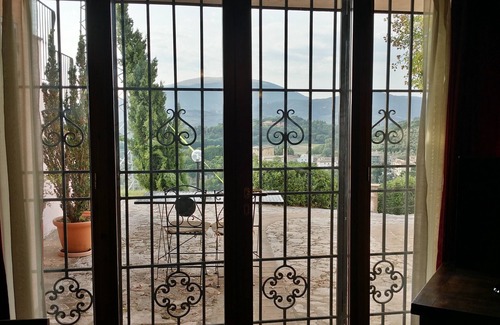 Foligno Villa | Panoramic villa, with private picina, in a natural park.